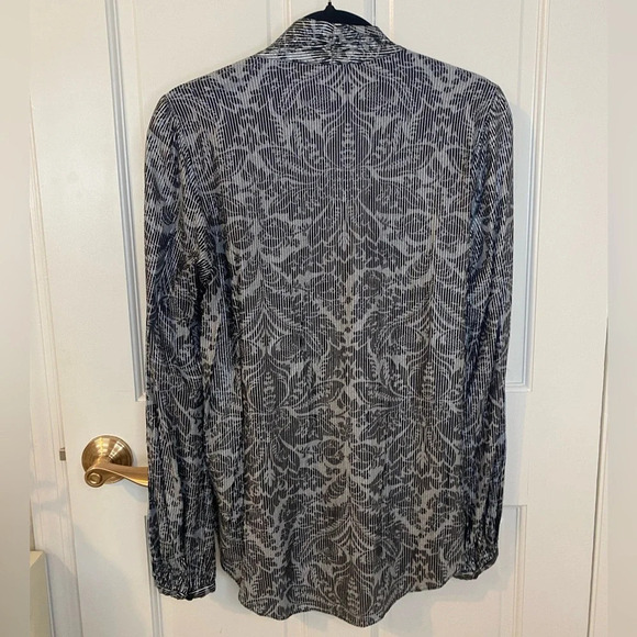 Michael Kors Metallic Silver Black Gray Pattern Blouse V Neck Top Work W… - Picture 5 of 10